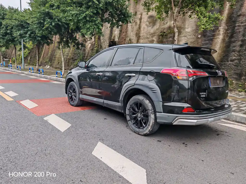 TOYOTA RAV4 RONGFANG