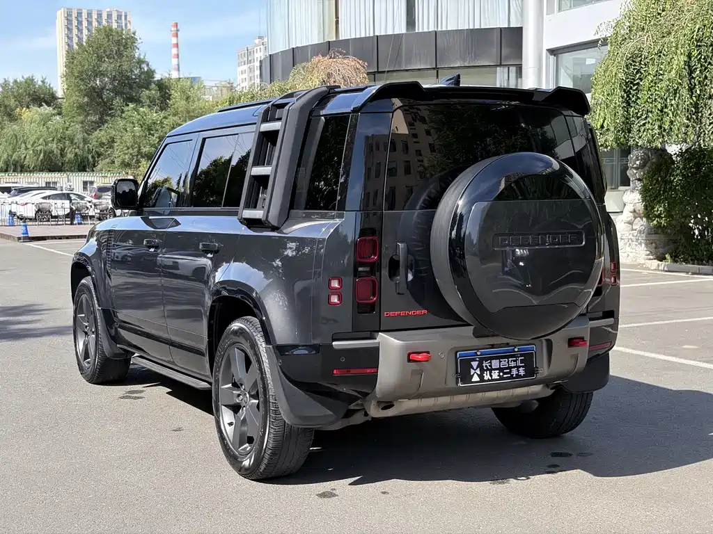 Land Rover Defender — миниатюра 6