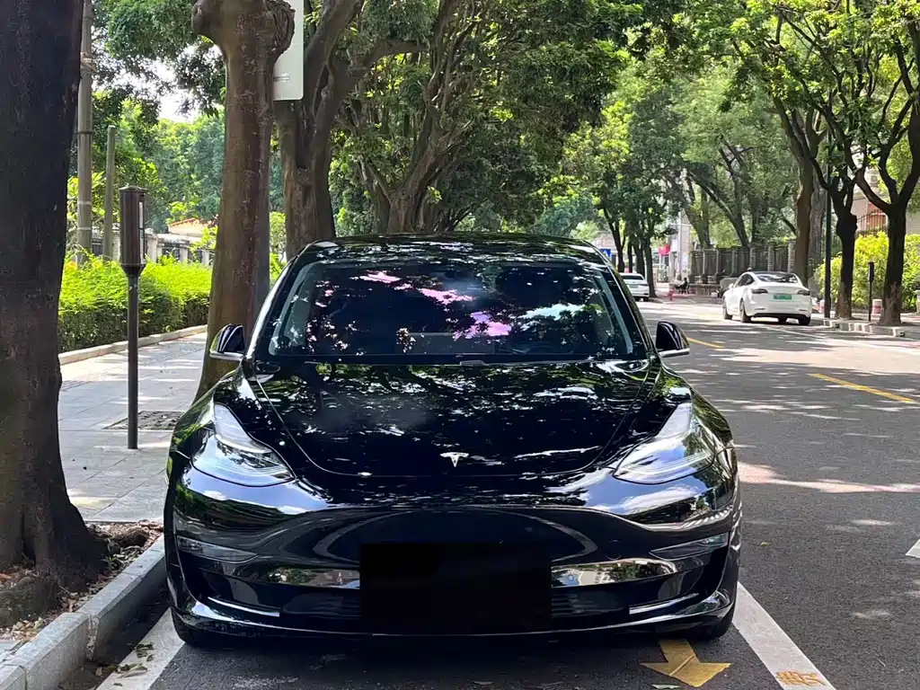 Tesla Model 3 — фотографии объявления, Фото 3