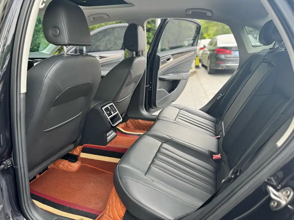 Volkswagen Passat 2019 280TSI VI