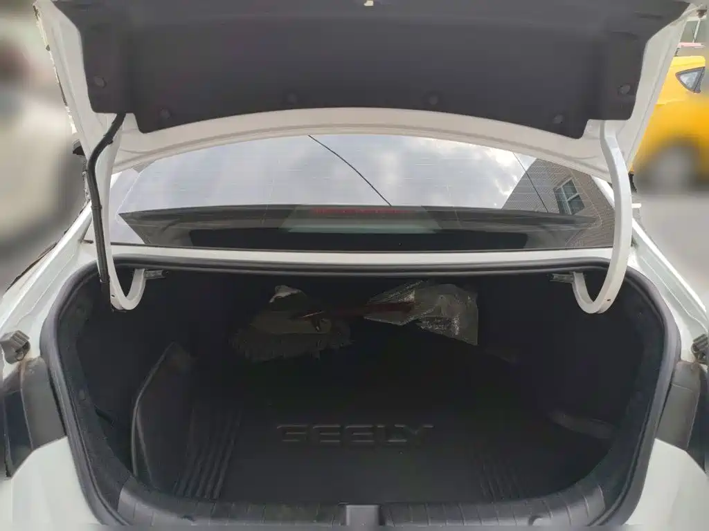 Geely L HiP — миниатюра 10