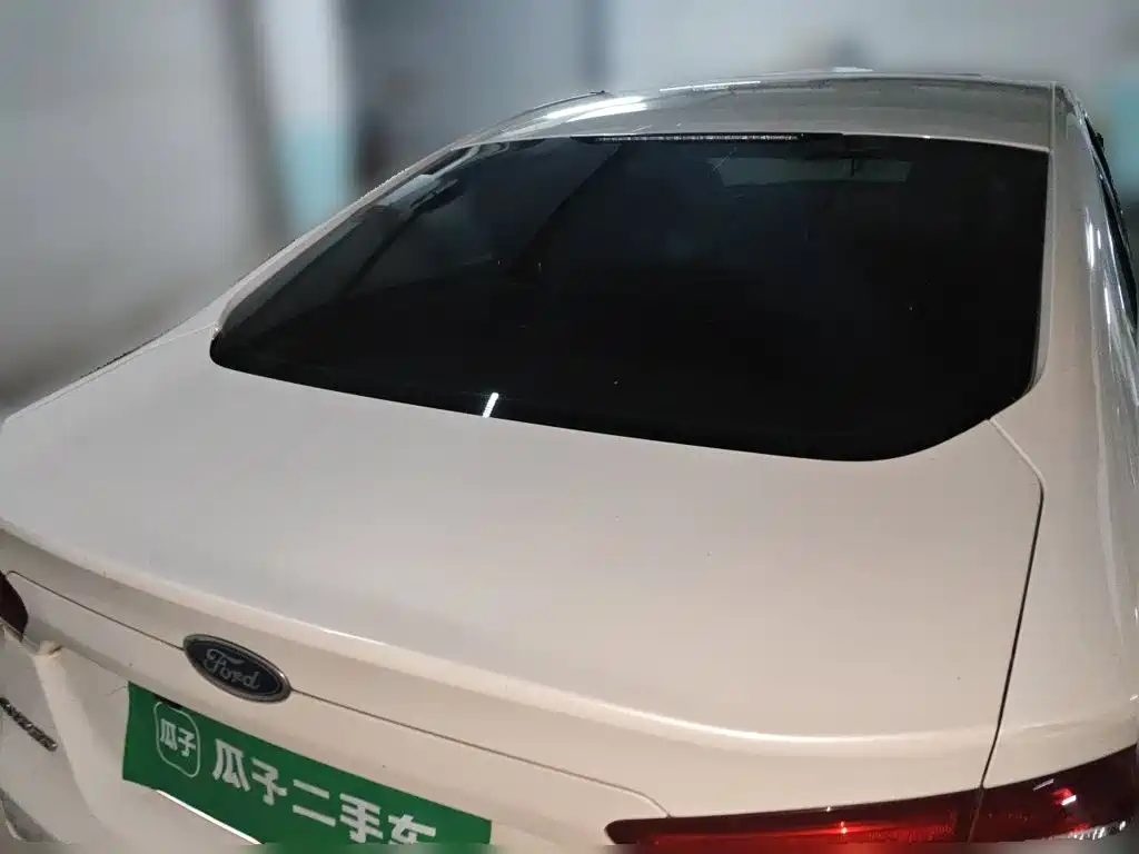 Ford Mondeo — миниатюра 5