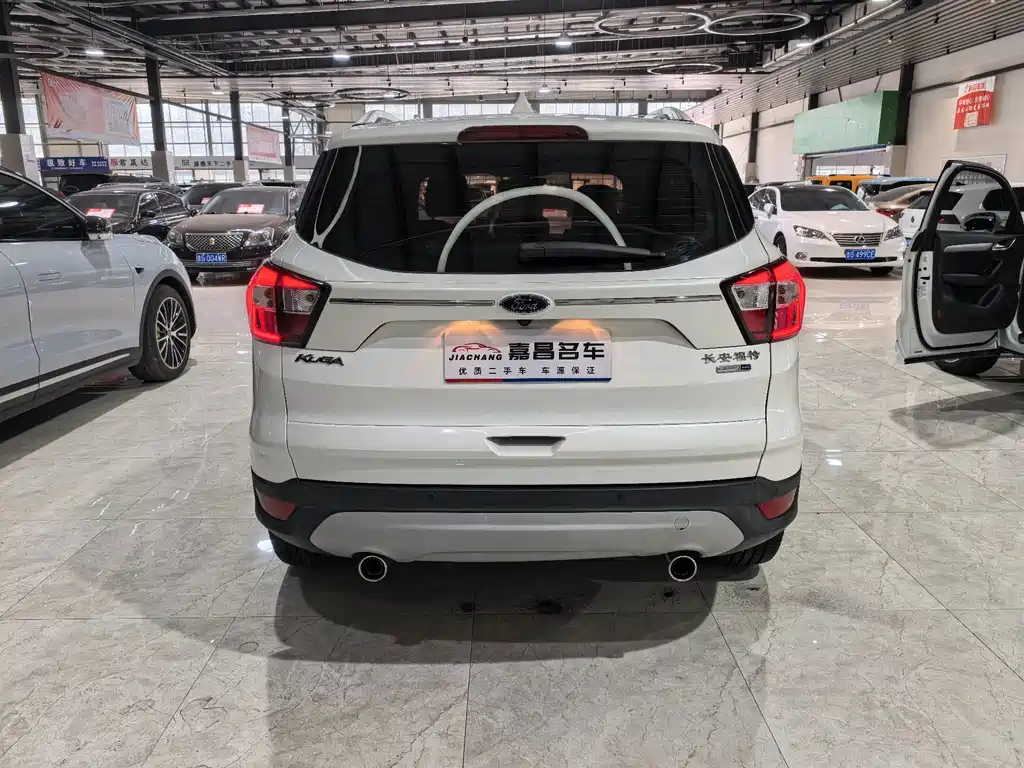 Ford Kuga — миниатюра 18