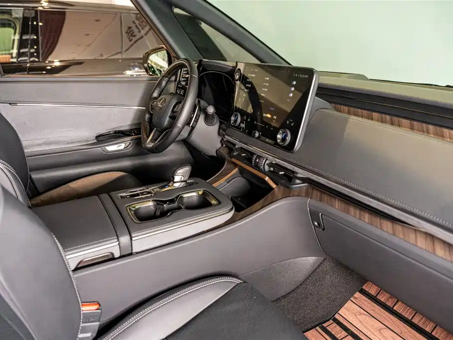 Lexus LM 350h 7-seat Elegant Elegant Edition, фото 8