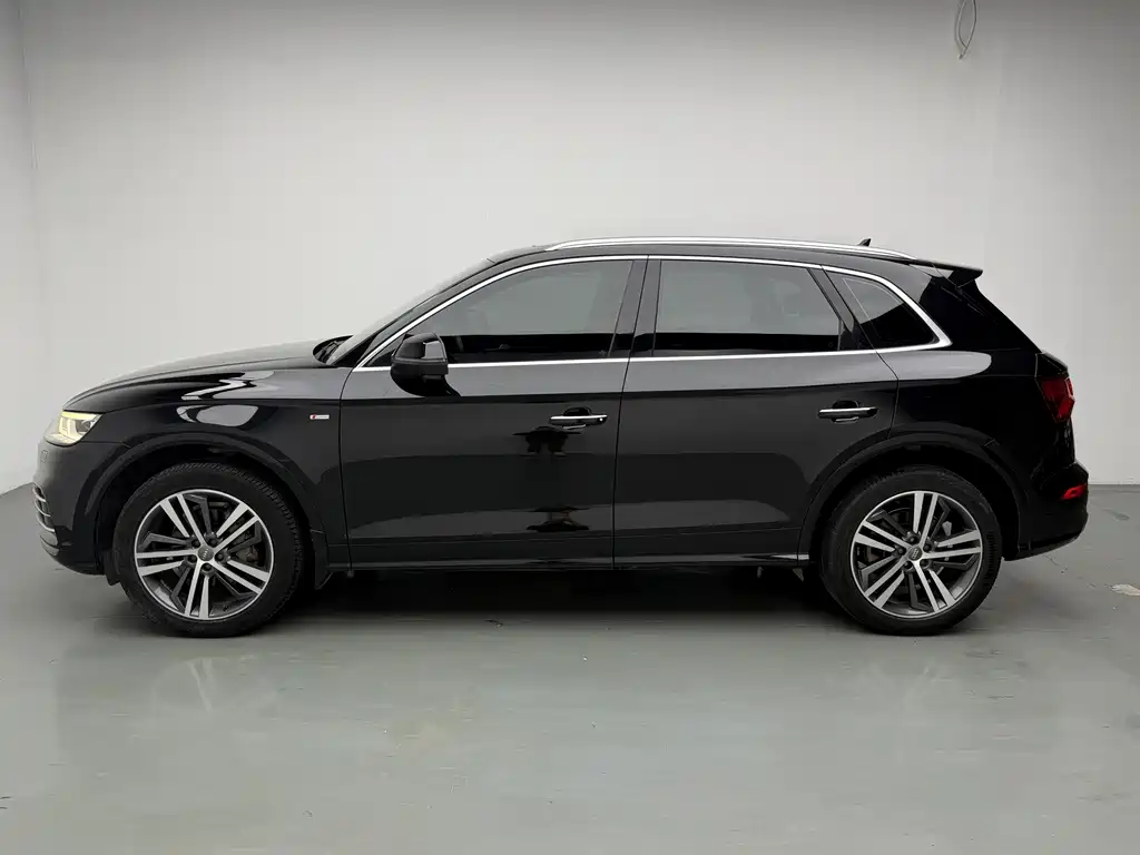 Audi Q5L — миниатюра 3