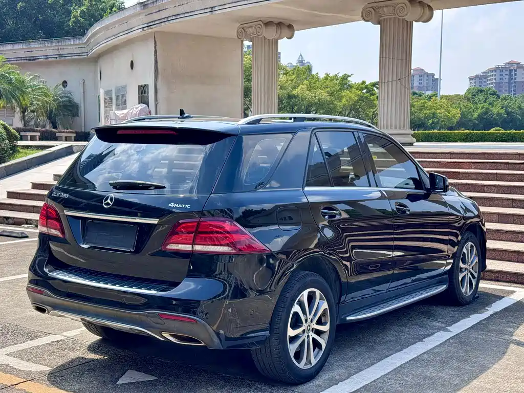 Mercedes-Benz GLE (Import) — миниатюра 11