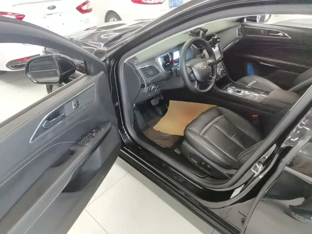 Ford Taurus — миниатюра 16