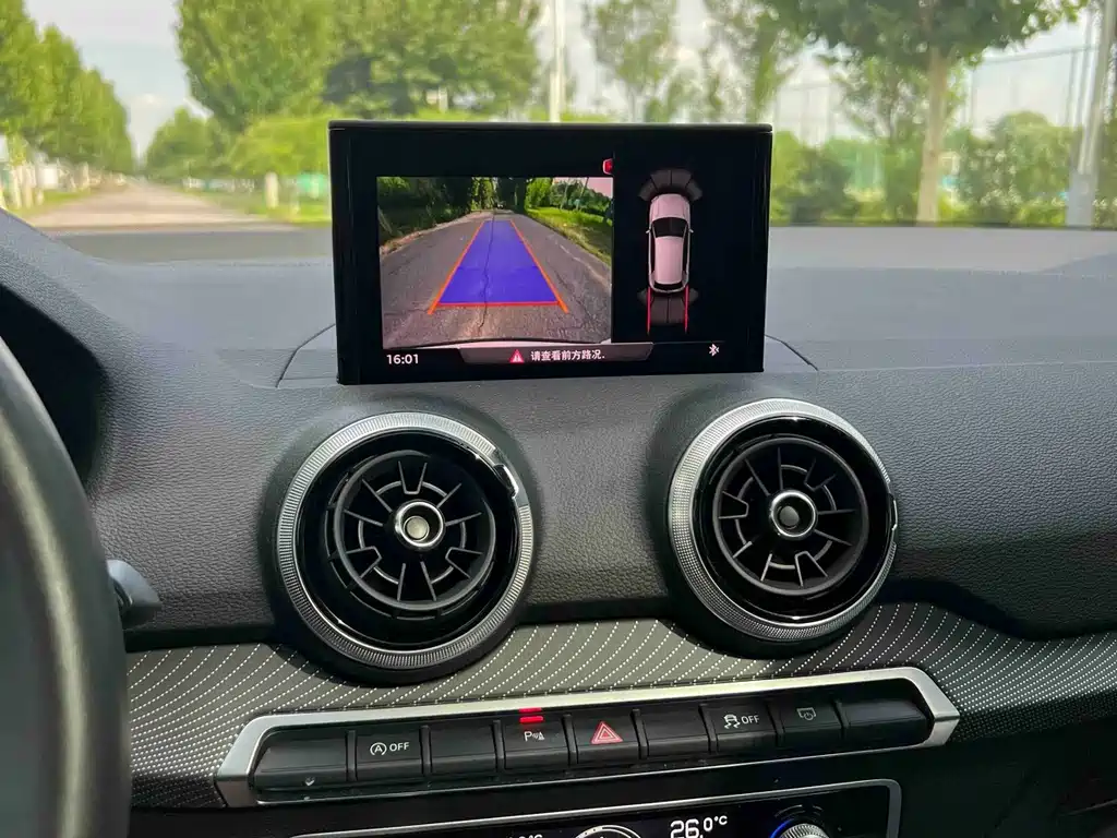 Audi Q2L — миниатюра 12