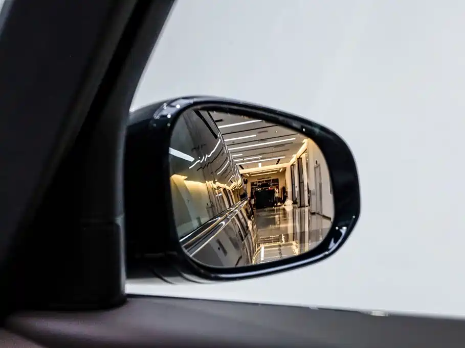 Li Auto Li MEGA — миниатюра 34
