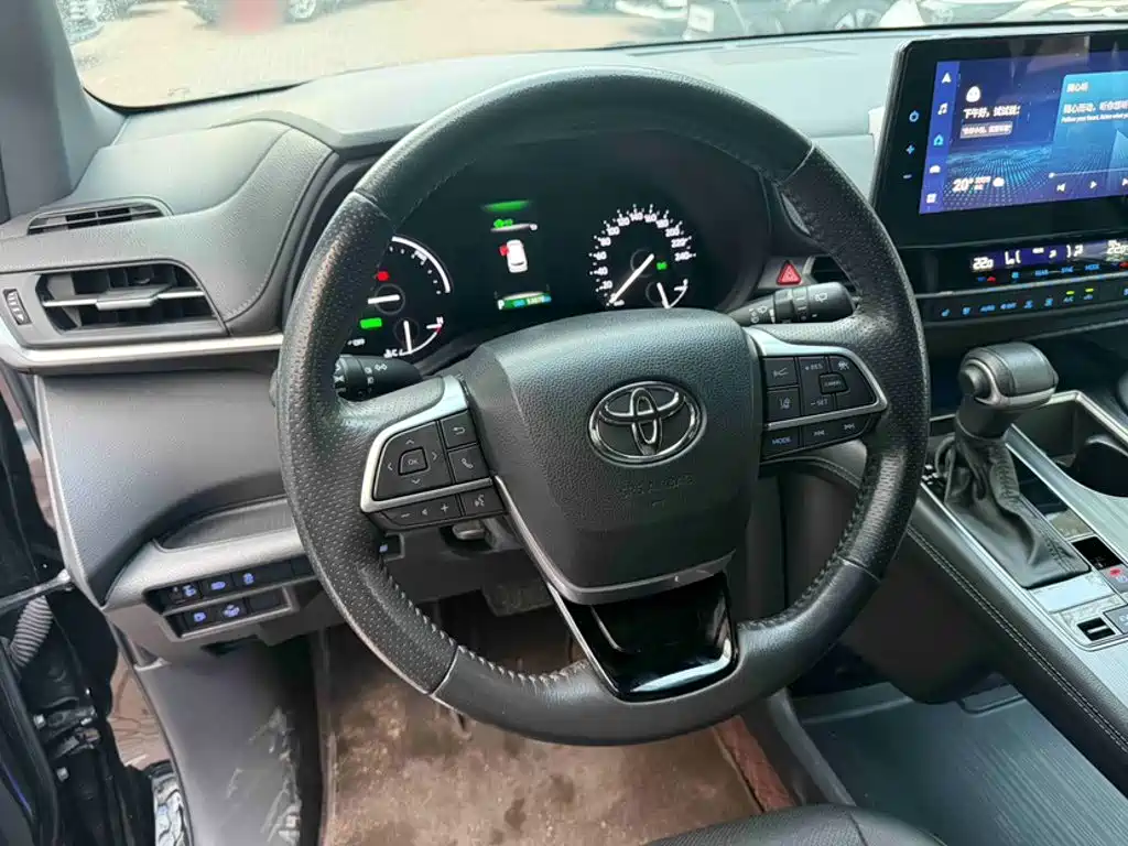 Toyota Sienna — миниатюра 15