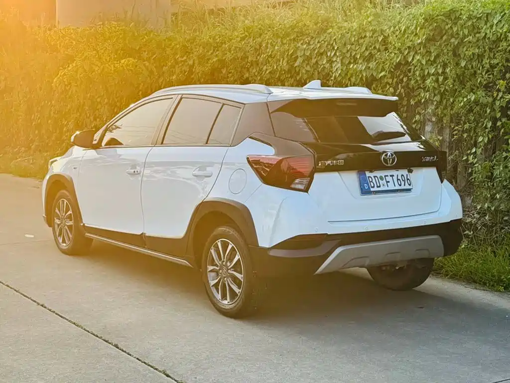Toyota Yaris L — миниатюра 10