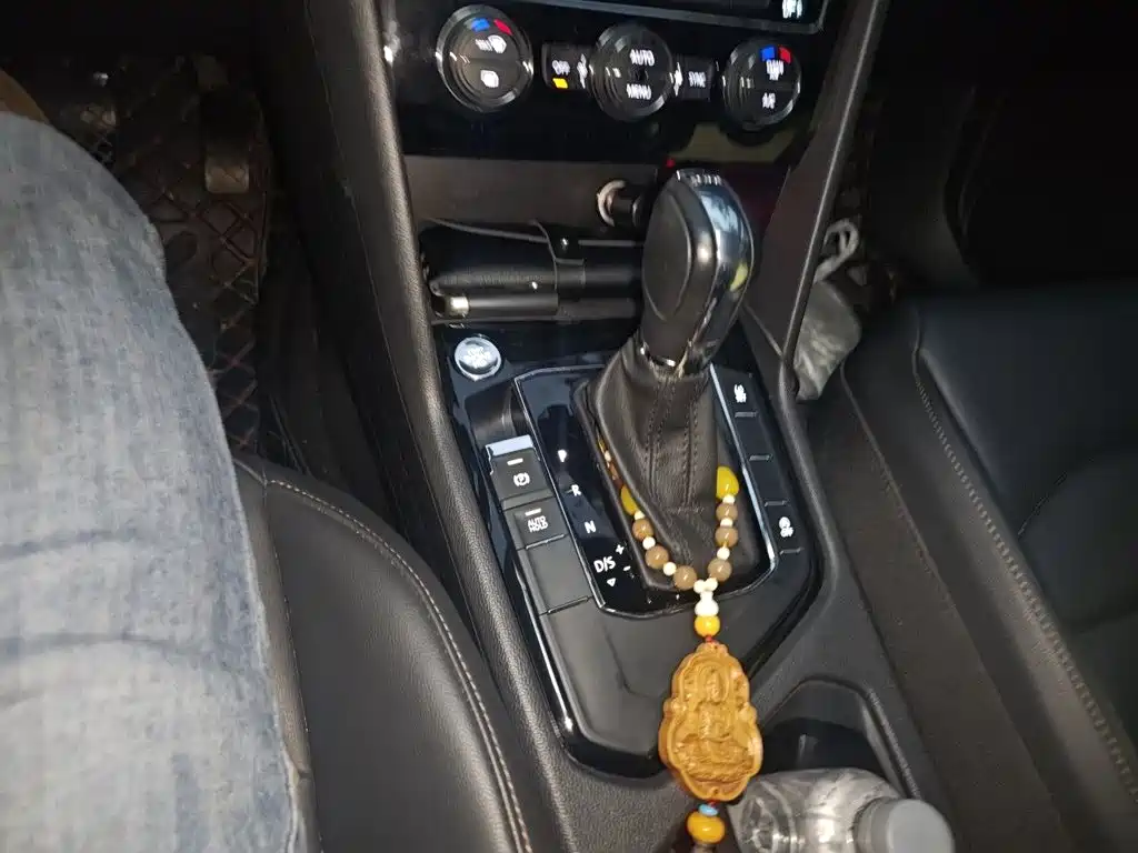Volkswagen Tharu — миниатюра 10