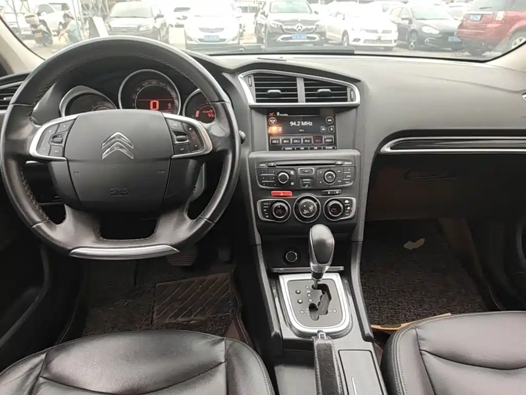 Citroen C4L — миниатюра 10
