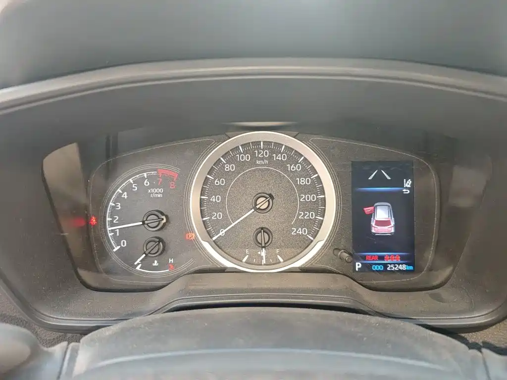 Toyota Corolla Cross — миниатюра 7
