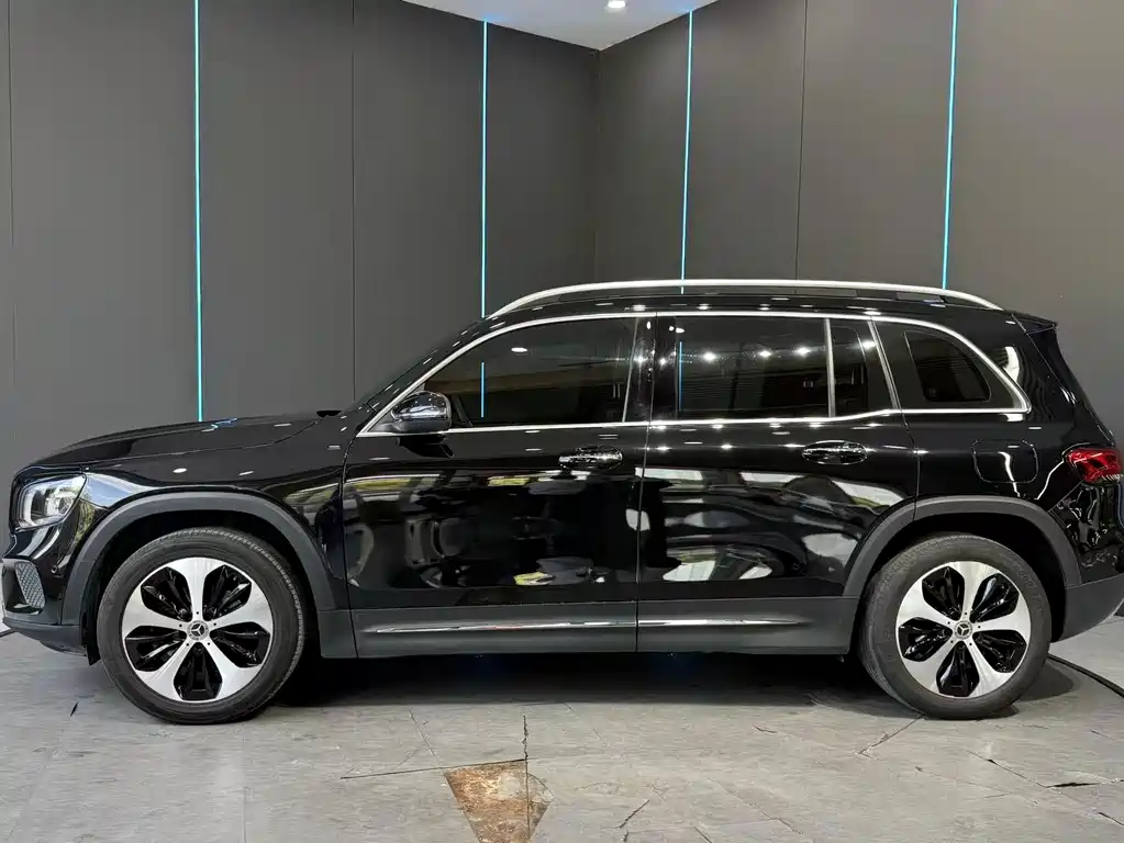 Mercedes-Benz GLB — миниатюра 4