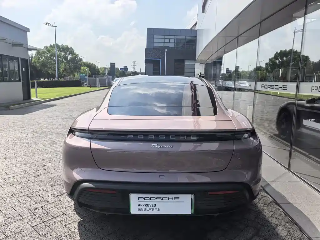 Porsche Taycan — миниатюра 8