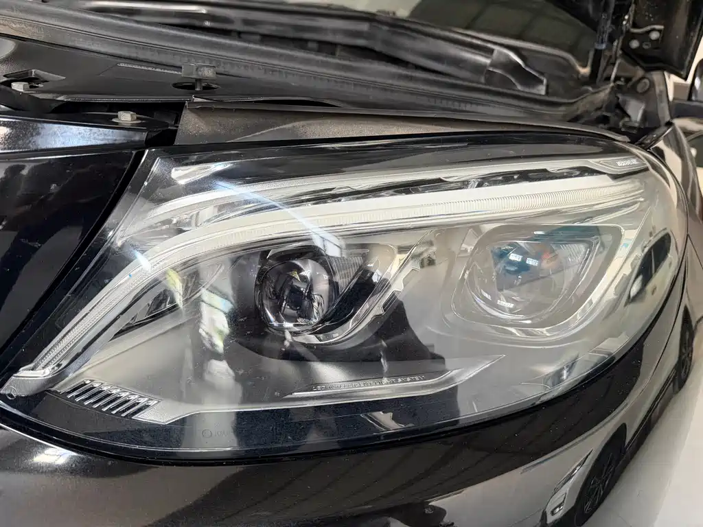 Mercedes-Benz GLE (Import) — миниатюра 16