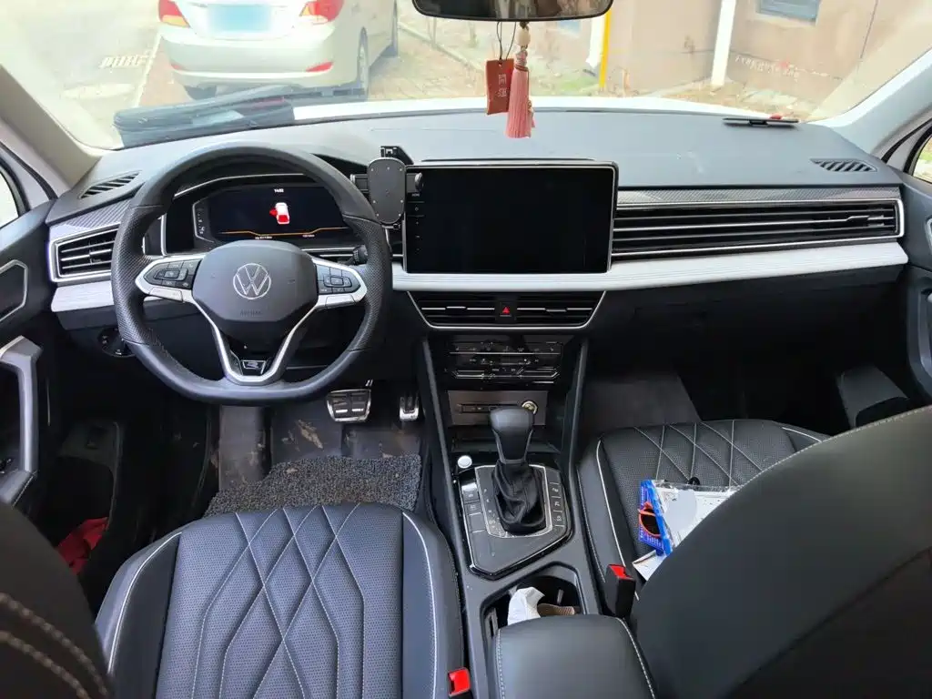 Volkswagen Tiguan L — миниатюра 10