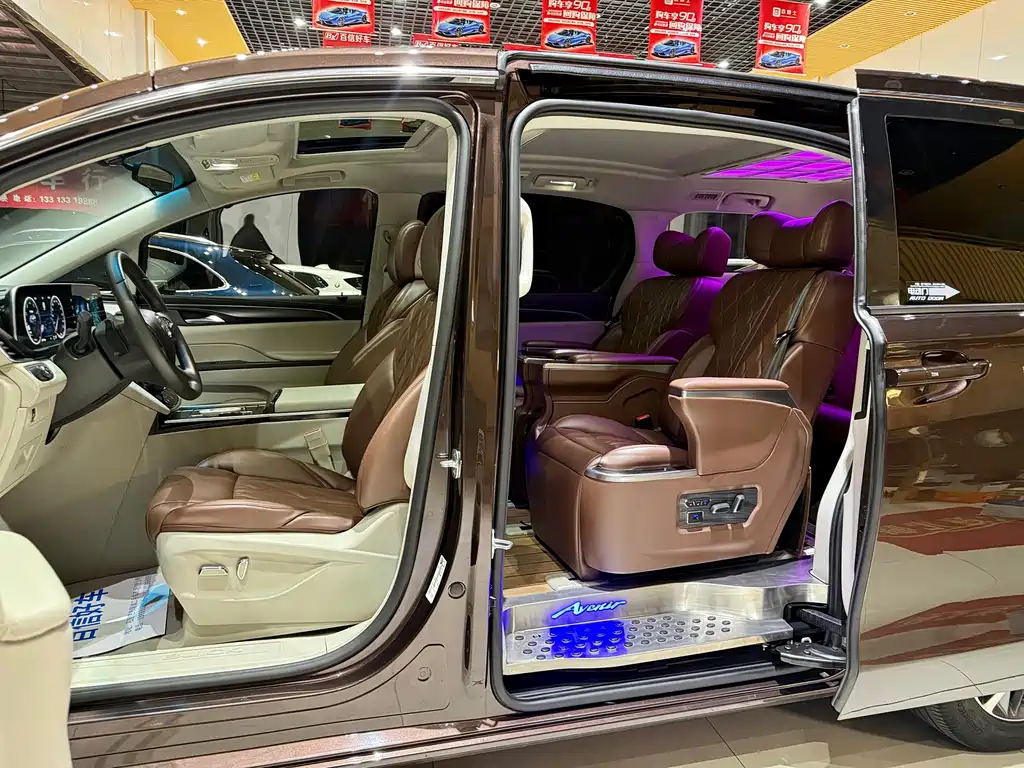 Buick GL8 — миниатюра 24