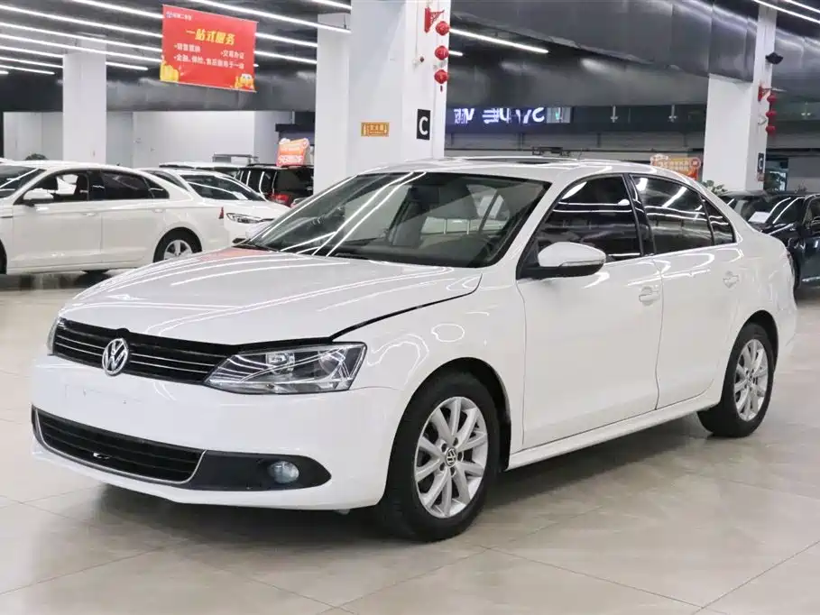 Volkswagen Sagitar 2012