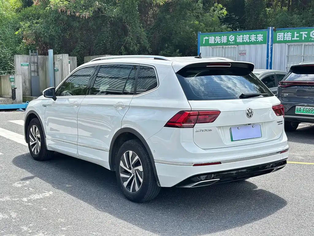 VOLKSWAGEN TIGUAN L NEW ENERGY