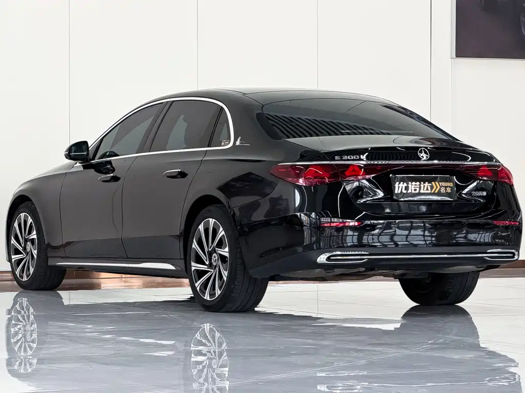 Mercedes-Benz E-Class — миниатюра 4