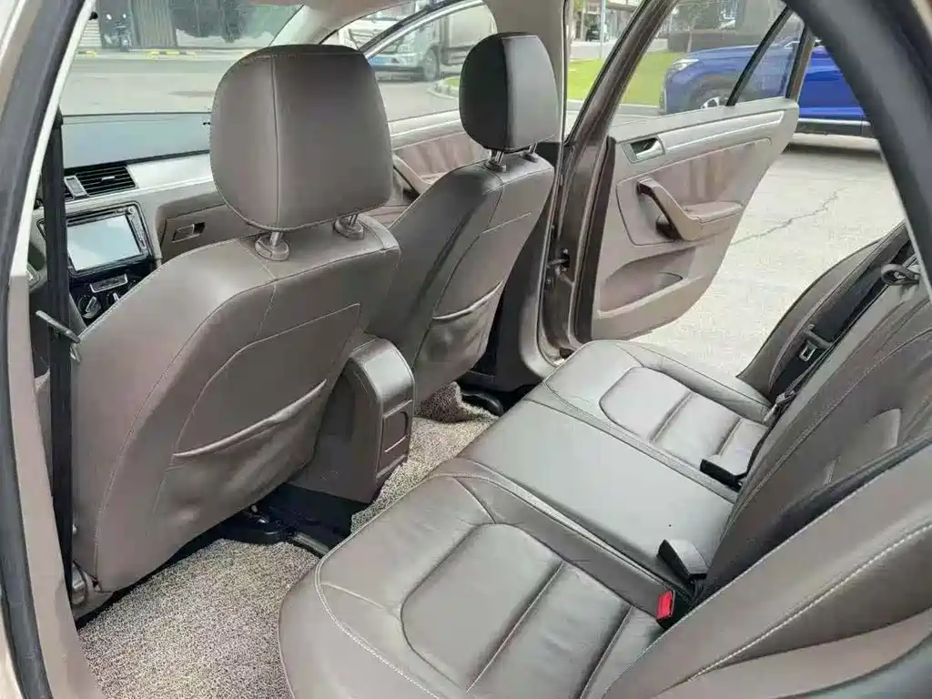 Volkswagen Bora — миниатюра 5