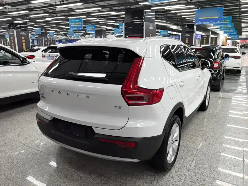 Volvo XC40 — миниатюра 7