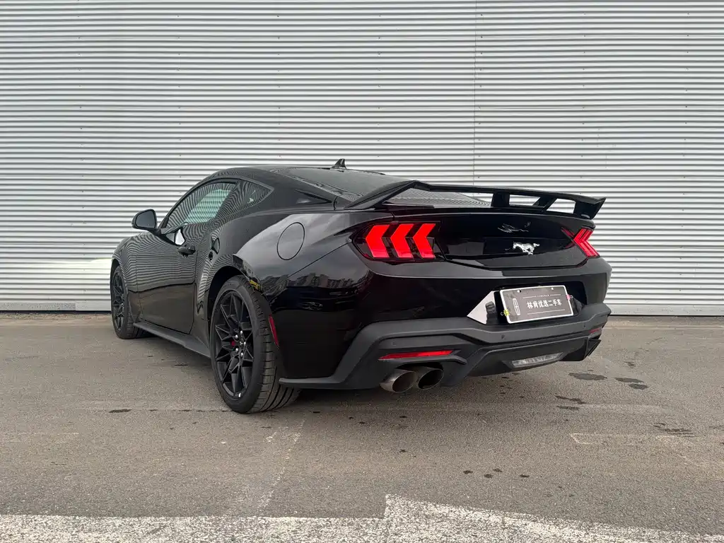 Заказать Ford Mustang 2026 года за 9 146 167 ₽  из Китая