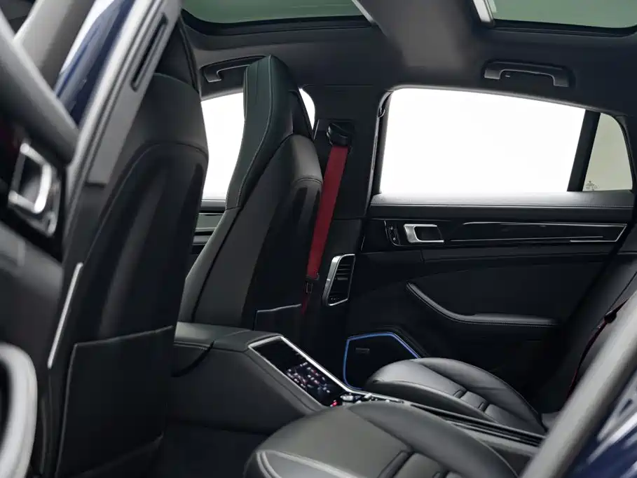 Porsche Panamera — миниатюра 11