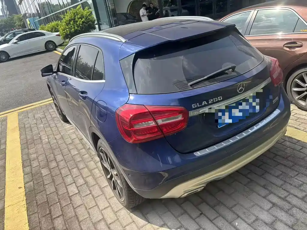 Mercedes-Benz GLA — миниатюра 2