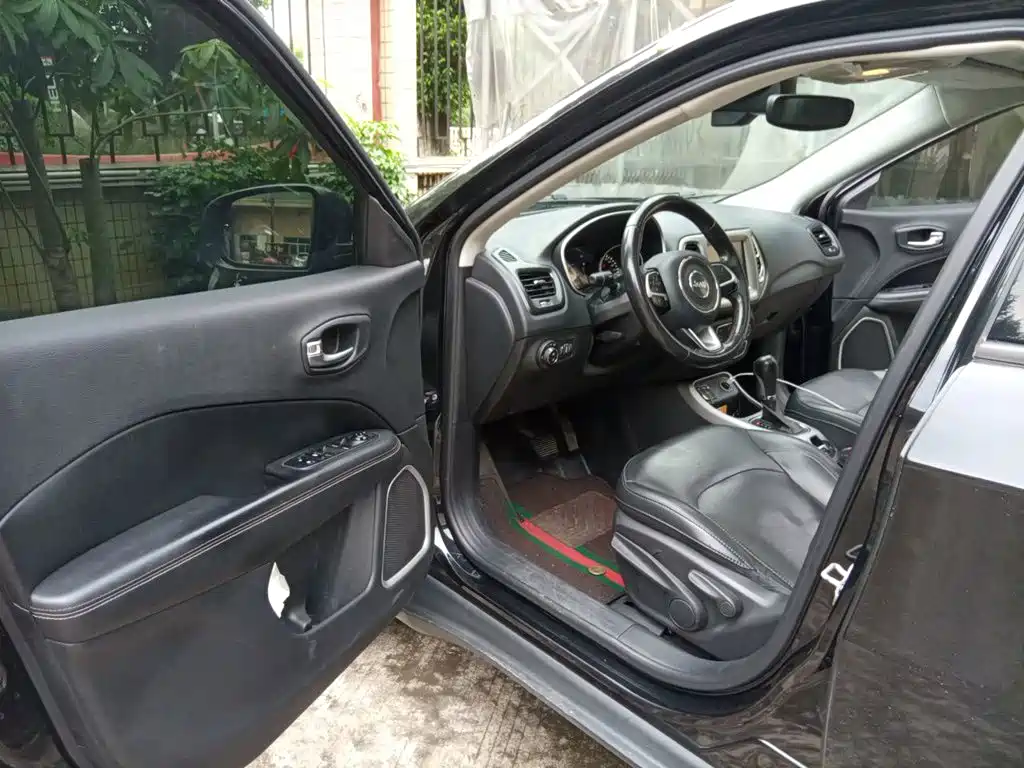 Jeep Compass — миниатюра 17