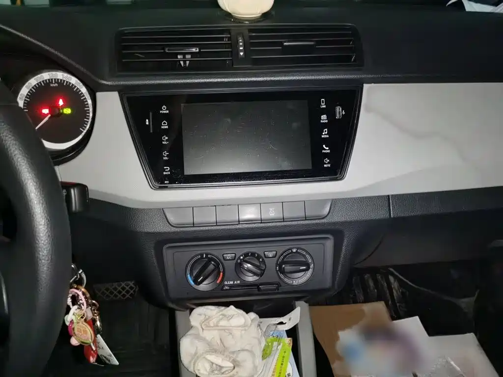Skoda Fabia — миниатюра 6