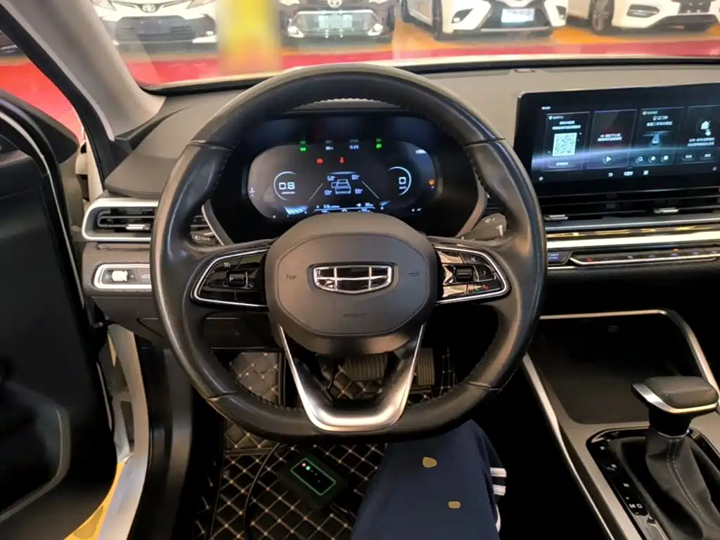 Geely Emgrand — миниатюра 11