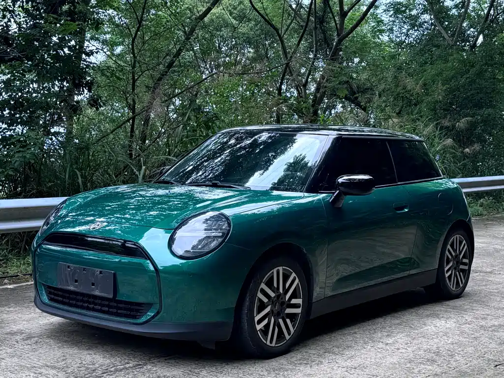 Mini COOPER 2024 456km COOPER E