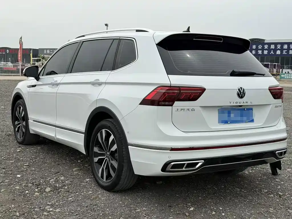 Volkswagen Tiguan L — миниатюра 13