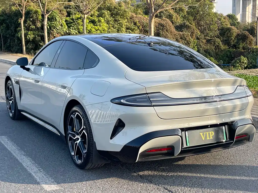 XIAOMI CAR XIAOMI SU7