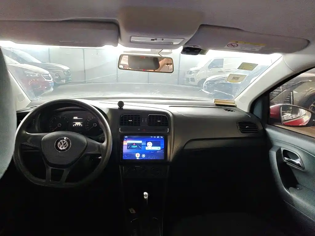 Volkswagen Polo — миниатюра 12
