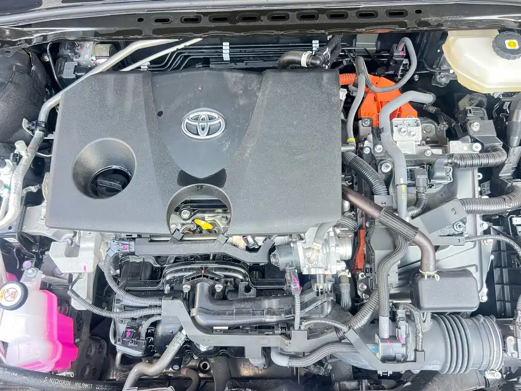 Toyota Camry — миниатюра 8