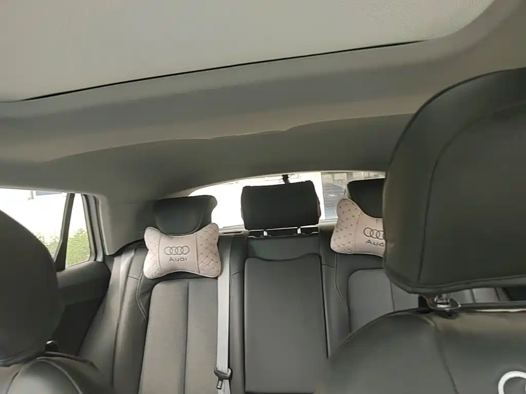 Audi Q2L e-tron — миниатюра 18