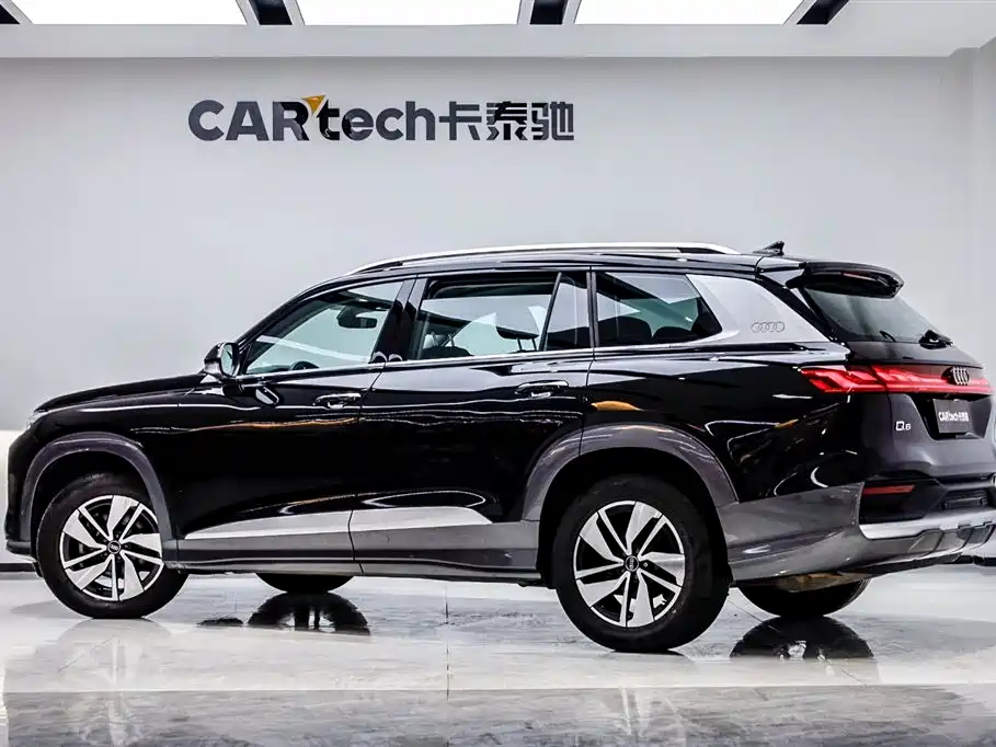 Audi Q6 2024 40 TFSI quattro 7 мест