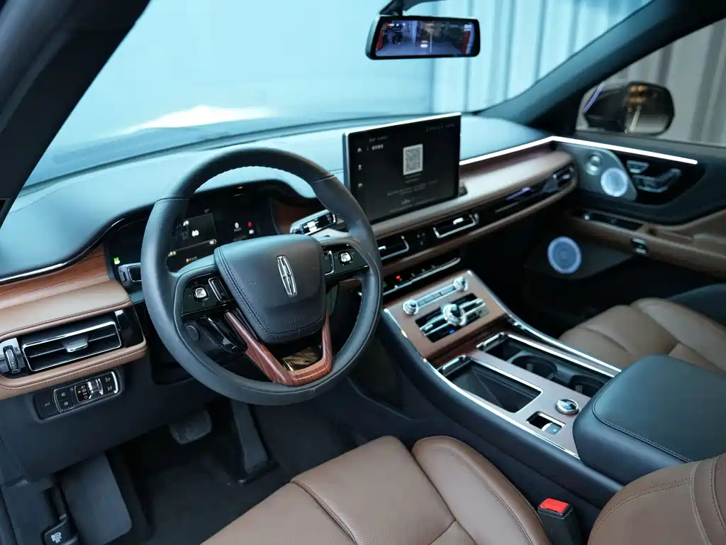Lincoln Aviator — миниатюра 6