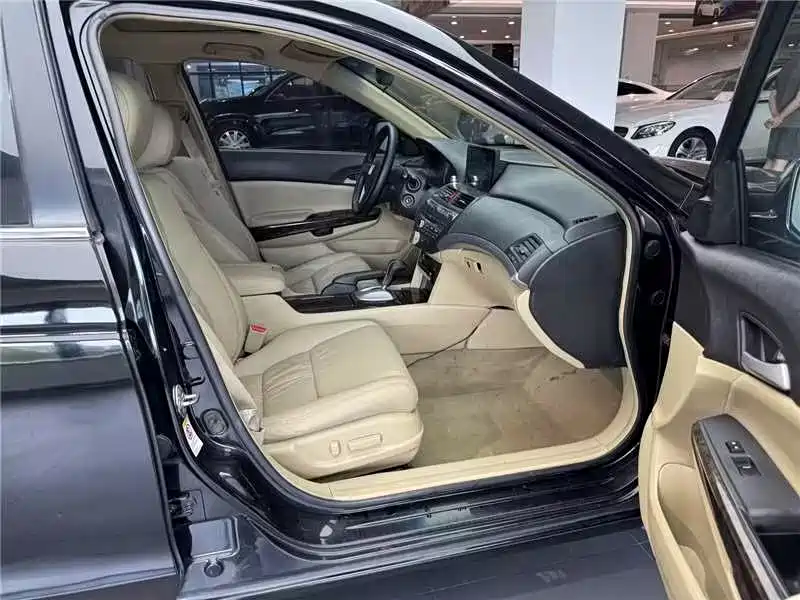 Honda Accord — миниатюра 6