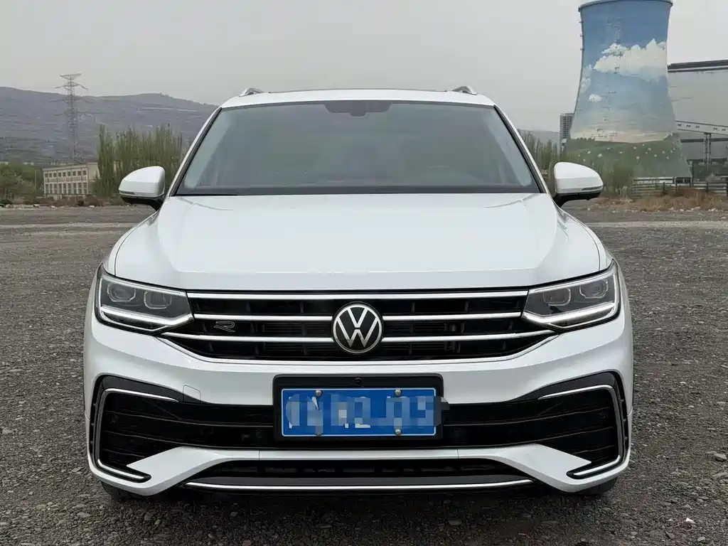 Volkswagen Tiguan L — миниатюра 2