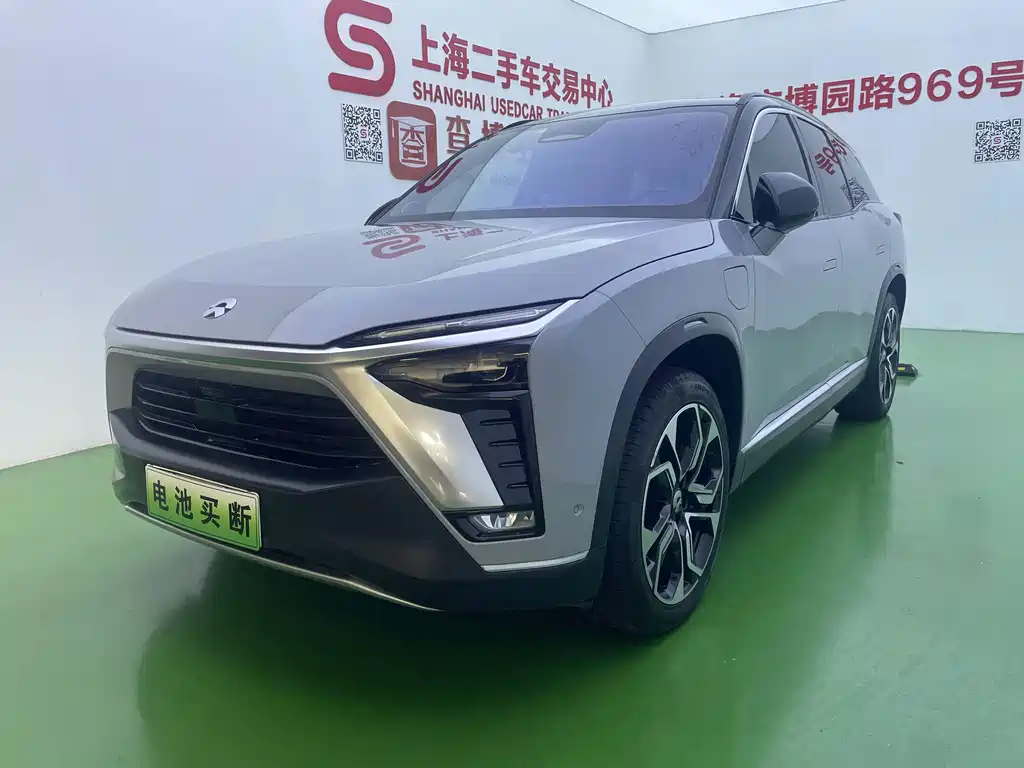 NIO ES8