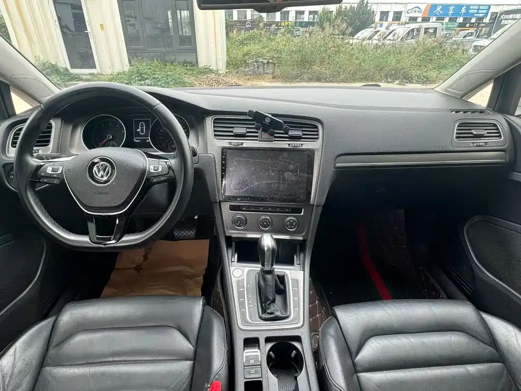 Volkswagen Golf — миниатюра 8