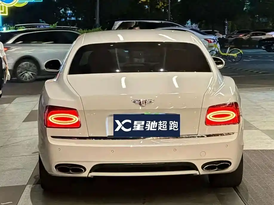 Bentley Flying Spur 2017 4.0T V8 S Standard