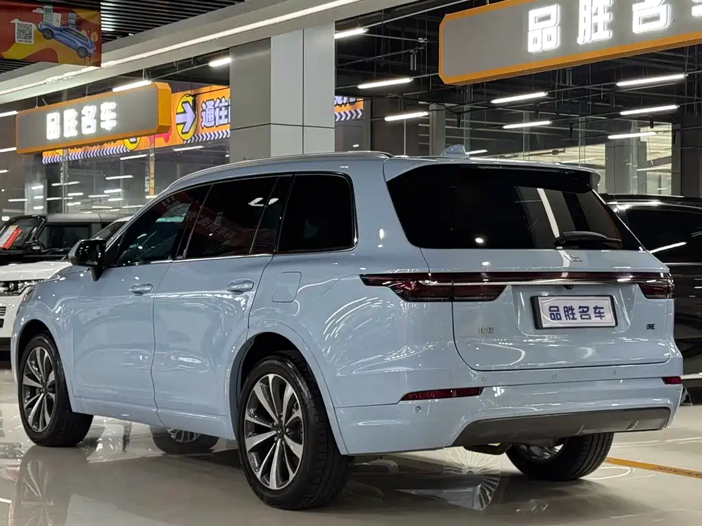 Li Auto ONE 2020 6 мест