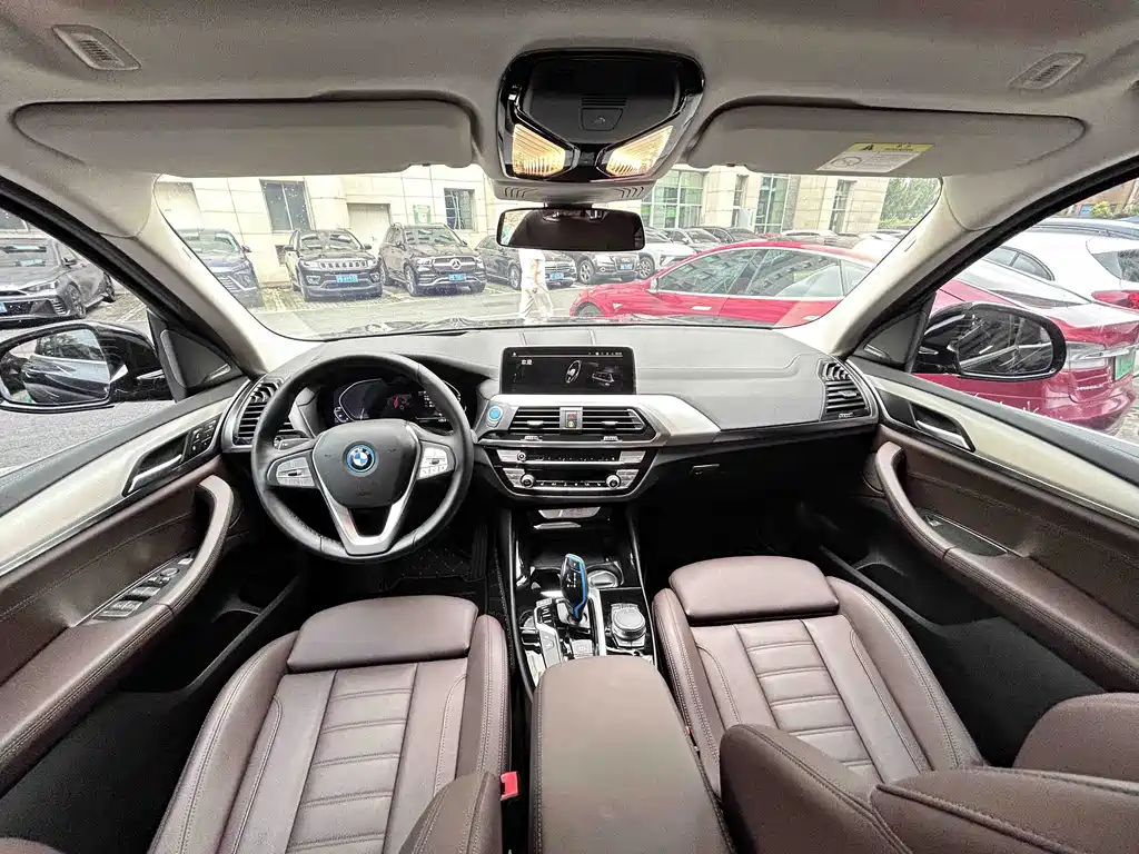 BMW iX3 — миниатюра 12
