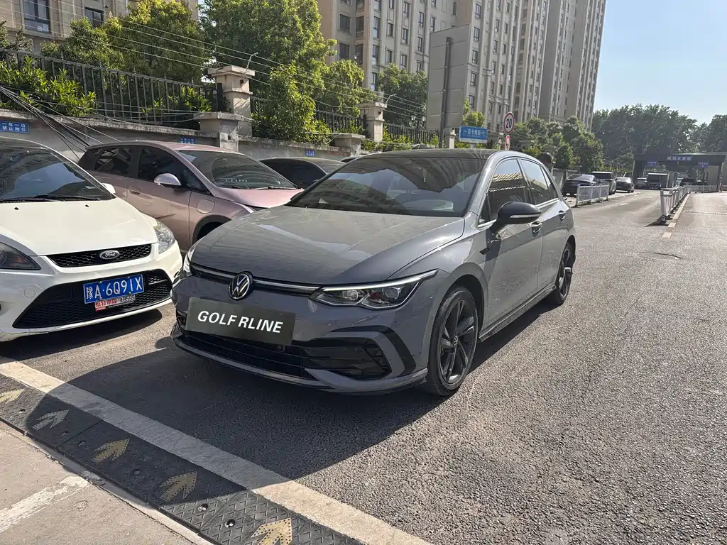 Volkswagen Golf 2023